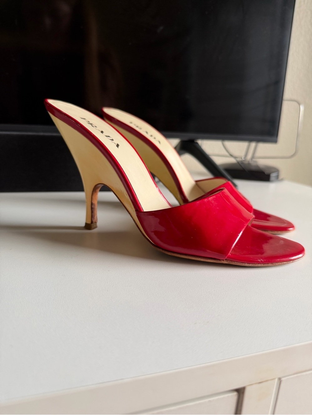 Vintage Prada Red Patent Leather Slide Mules 38 - Picture 5 of 7